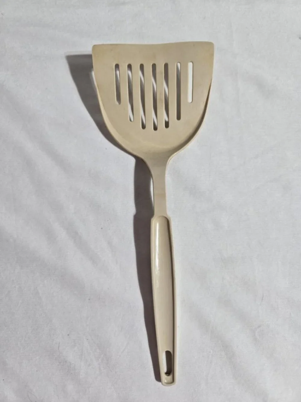 Vintage Ekco USA Slotted Spatula Almond Beige Nylon Plastic Turner MCM